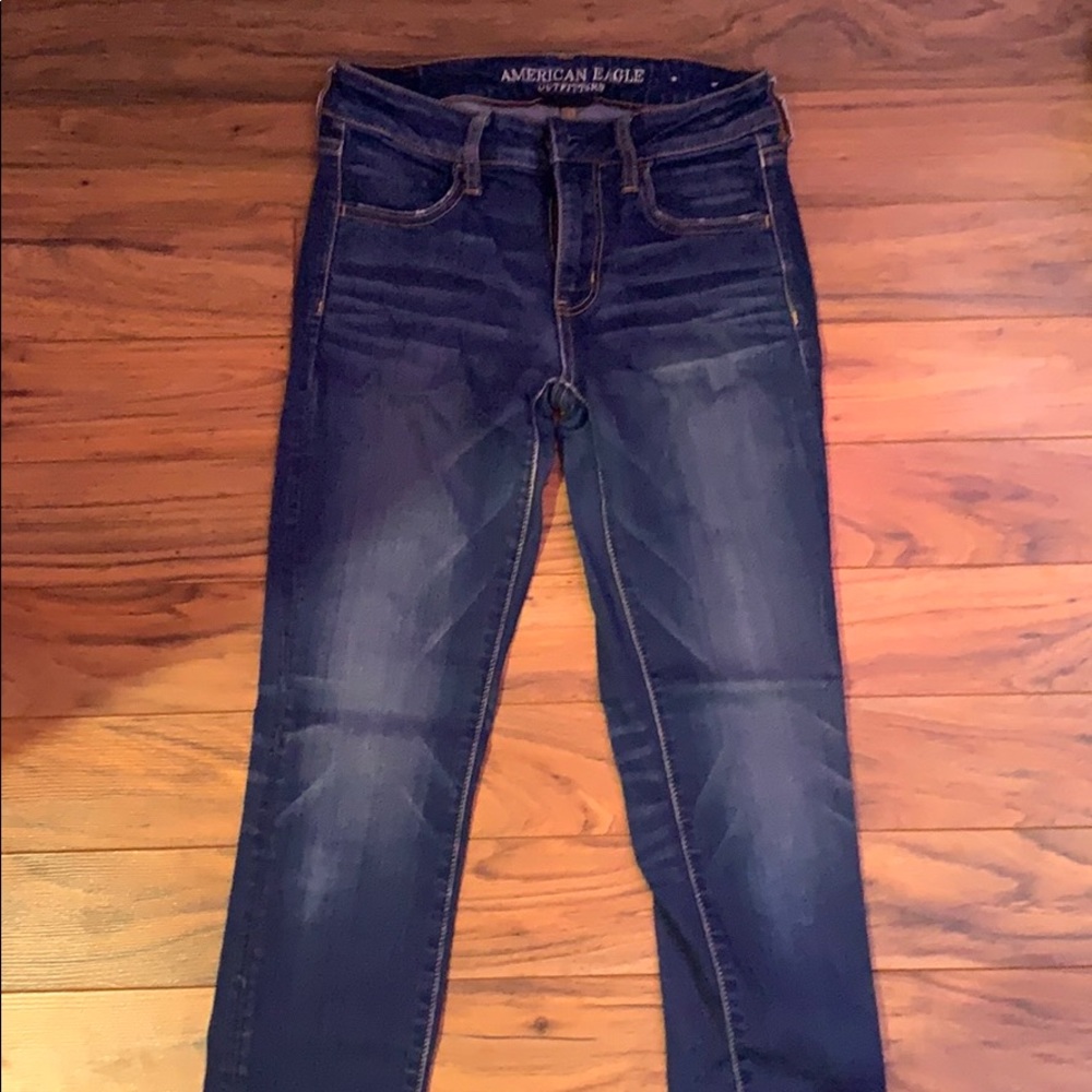American eagle dark blue jeans